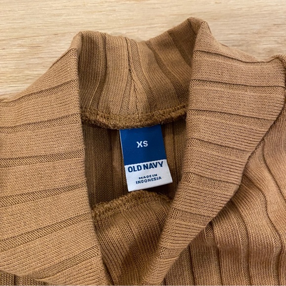 2 Ribbed Mock Neck Tops - Picture 6 of 16